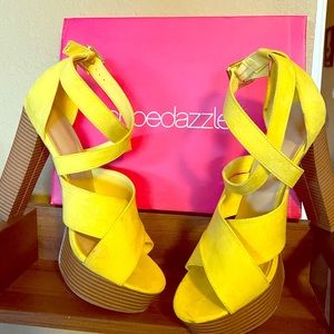 Shoe Dazzle - Yellow High Heels/Pumps
